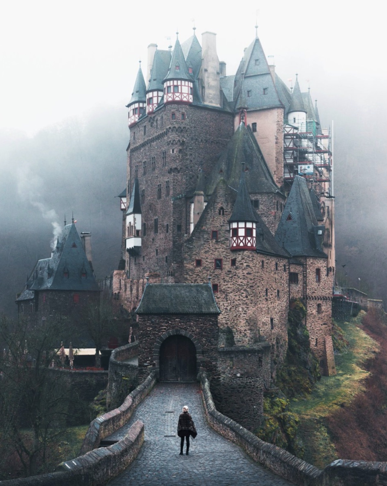 medieval eltz castle located in wierschem germany has been owned and occupied by the same family for over 850 years 33 generations